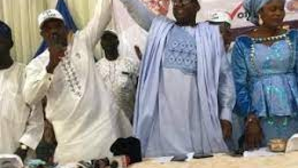 Ogun PDP guber aspirant defects, gets PRP ticket